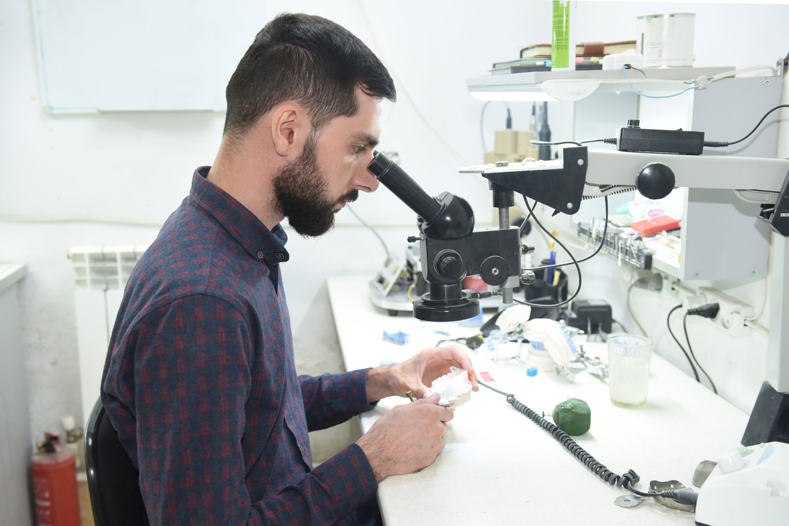 How Aron Alpha Supports the Dental Industry